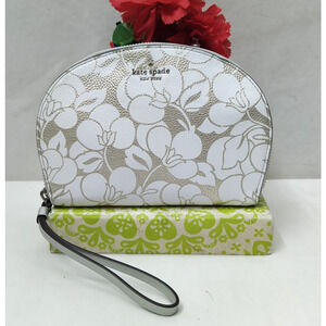 Kate Spade New York White Leather Floral Zip Around Credit Card Wristlet Wallet